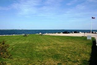 The East Lawn at Stonington Point, CT is a good place for a free outdoor wedding!