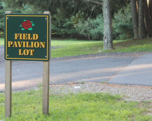 Wedding guest parking for Mohegan Park Field Pavilion.