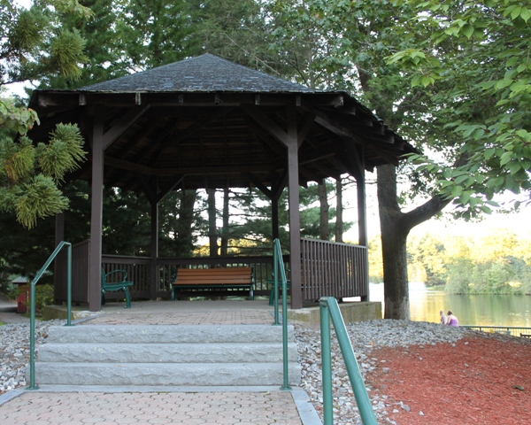 The Mohegan Park wedding gazebo in Norwich, CT